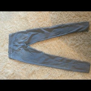 H&M light wash jeans w/ zipper on side